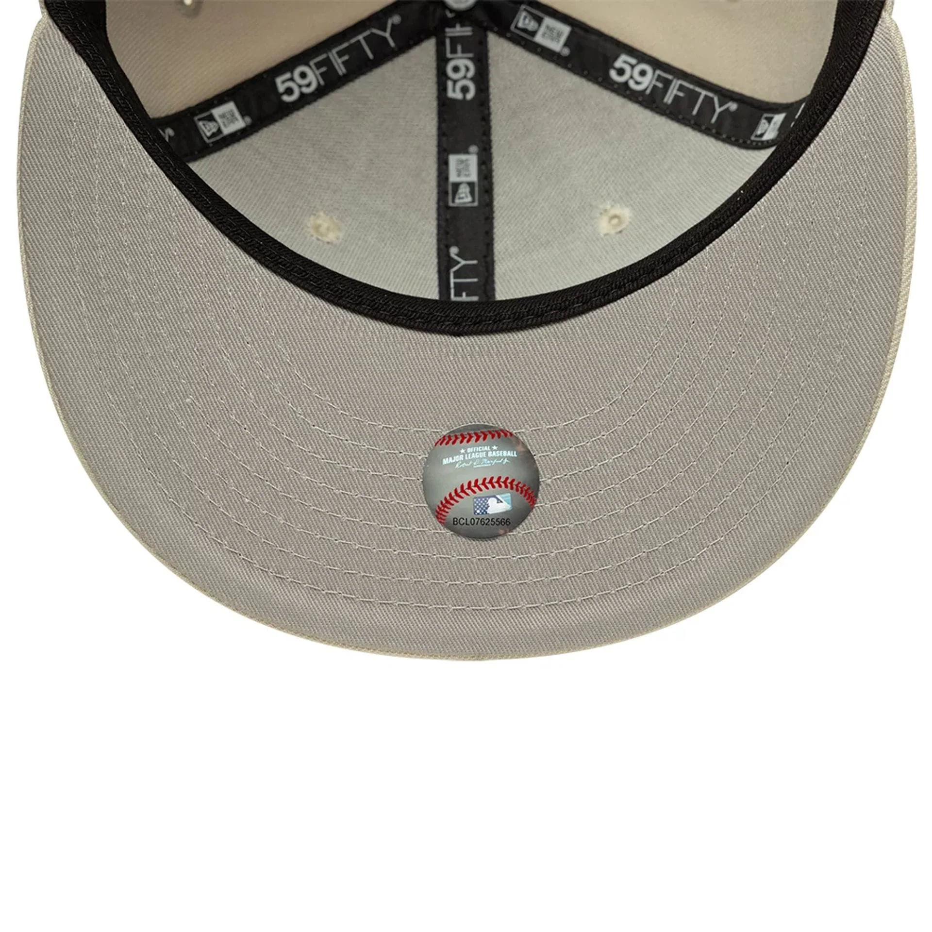 Atlanta Braves MLB Beige 59FIFTY Fitted Cap - Image 2
