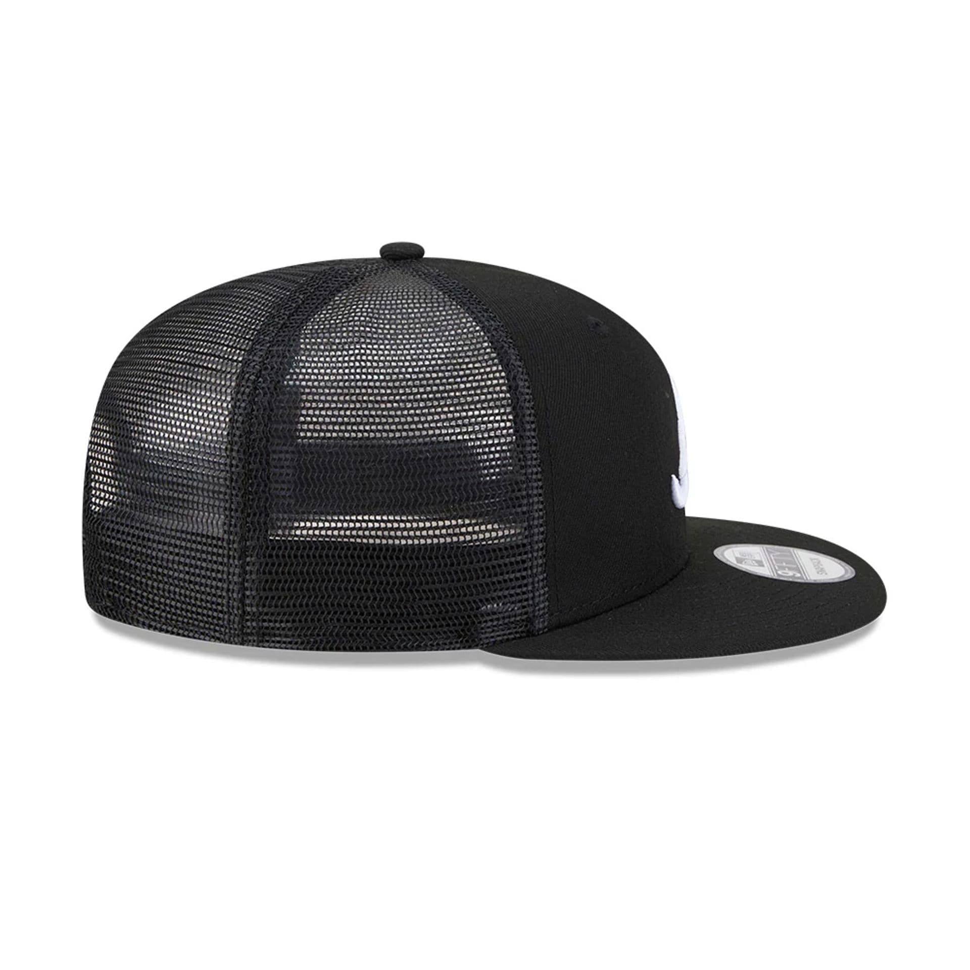 Atlanta Braves MLB Evergreen Black 9FIFTY Trucker Adjustable Cap - Image 7