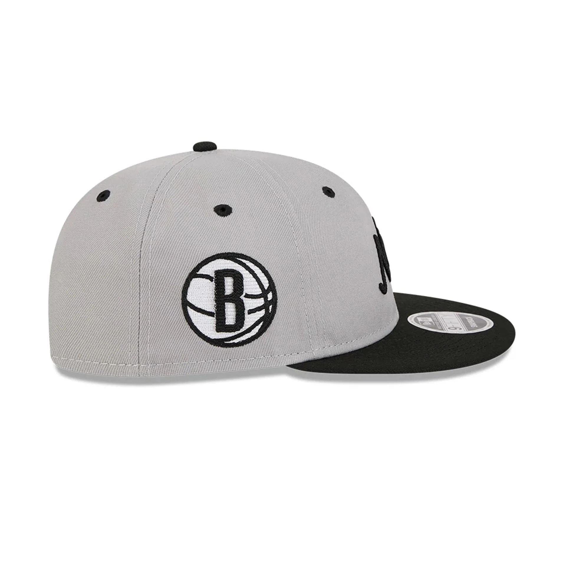 Brooklyn Nets NBA Chainstitch Script Grey Retro Crown 9FIFTY Adjustable Cap - Image 5