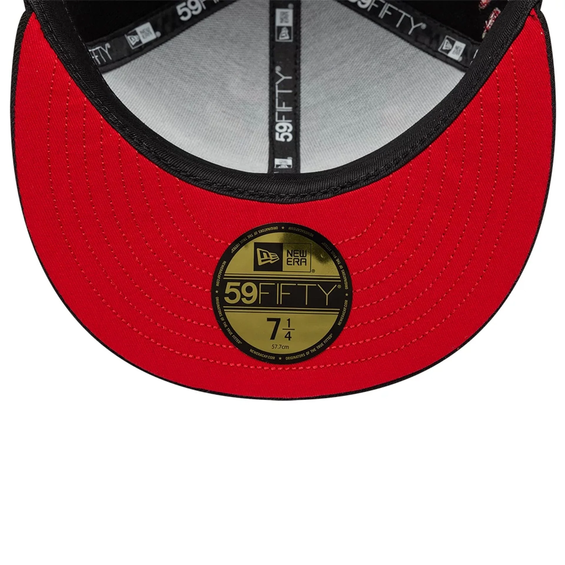 Bugs Bunny Heart Black 59FIFTY Fitted Cap - Image 3