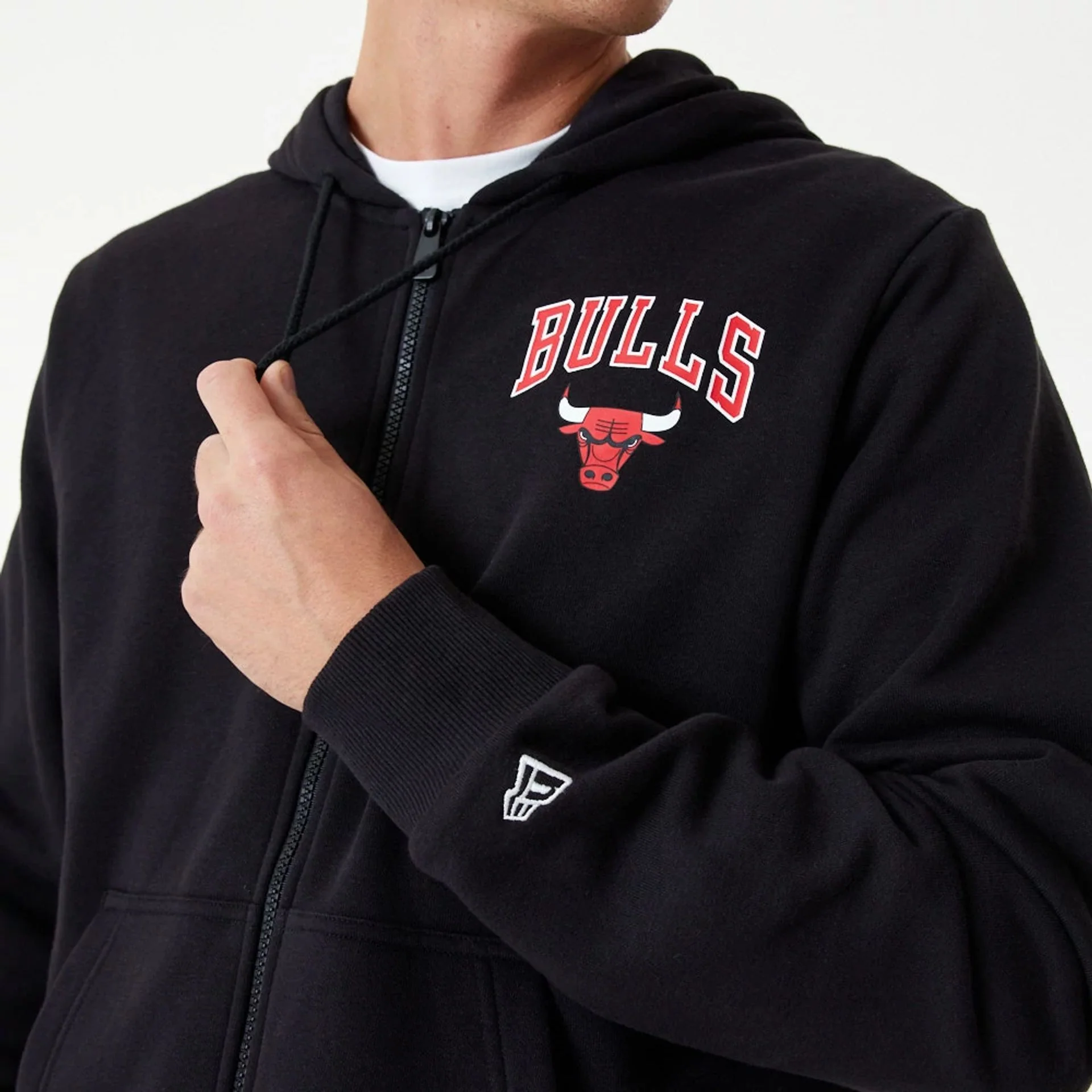Chicago Bulls NBA Essential Black Full Zip Hoodie - Image 4