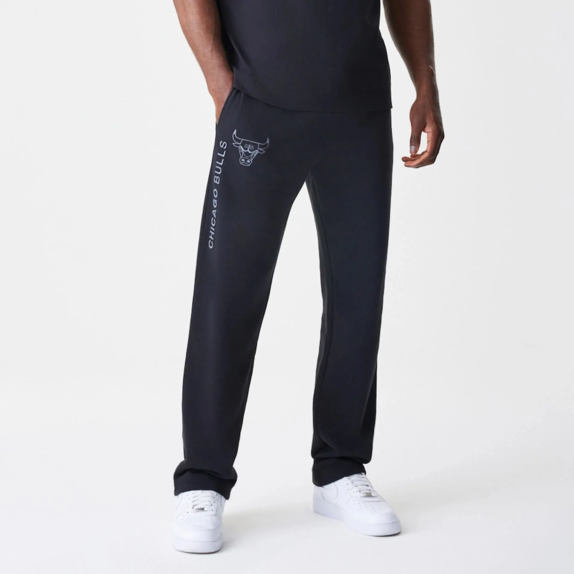 Chicago Bulls NBA Linear Black Straight Leg Joggers - Image 3
