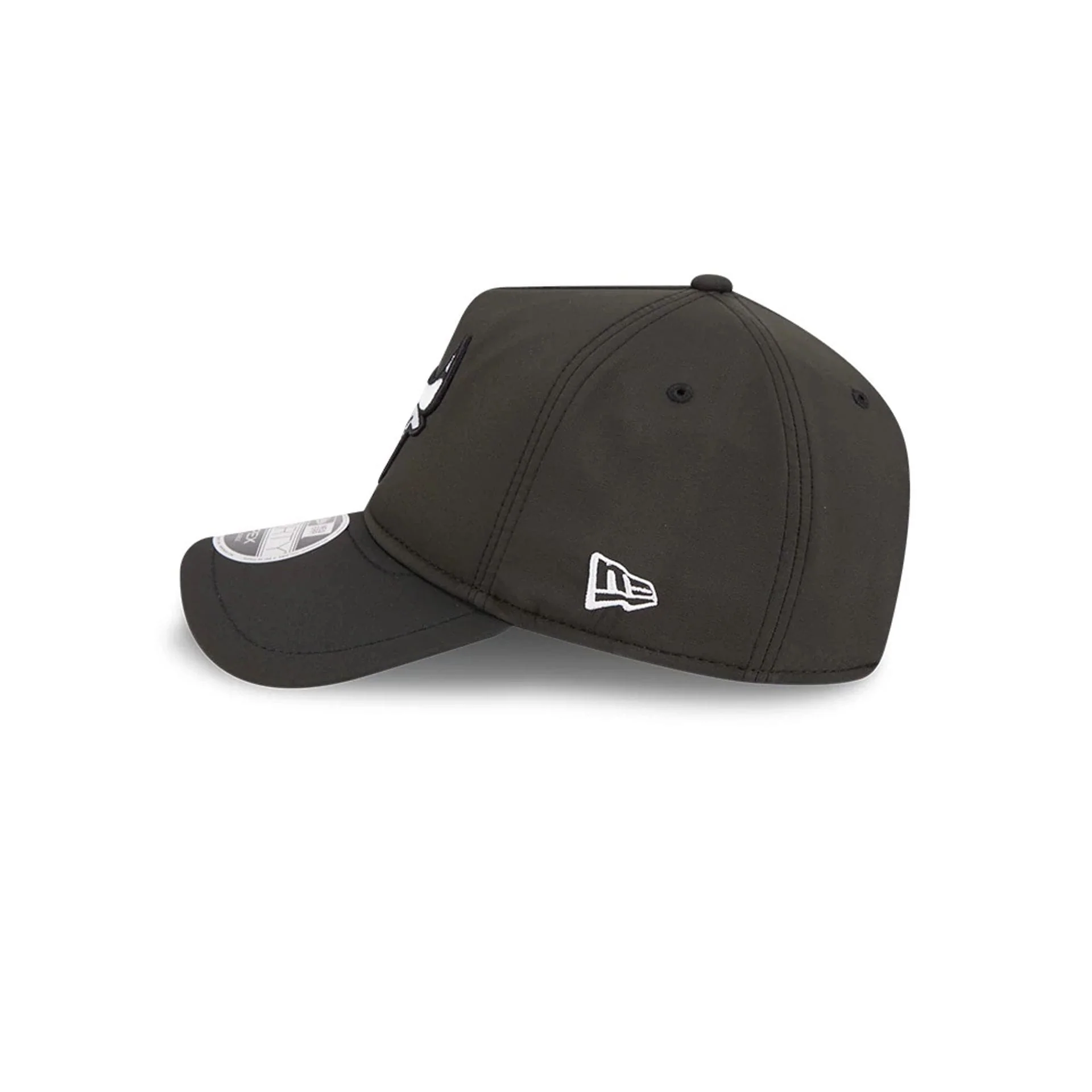 Chicago Bulls NBA Quickstrike Black 9FORTY Apex Adjustable Cap - Image 4