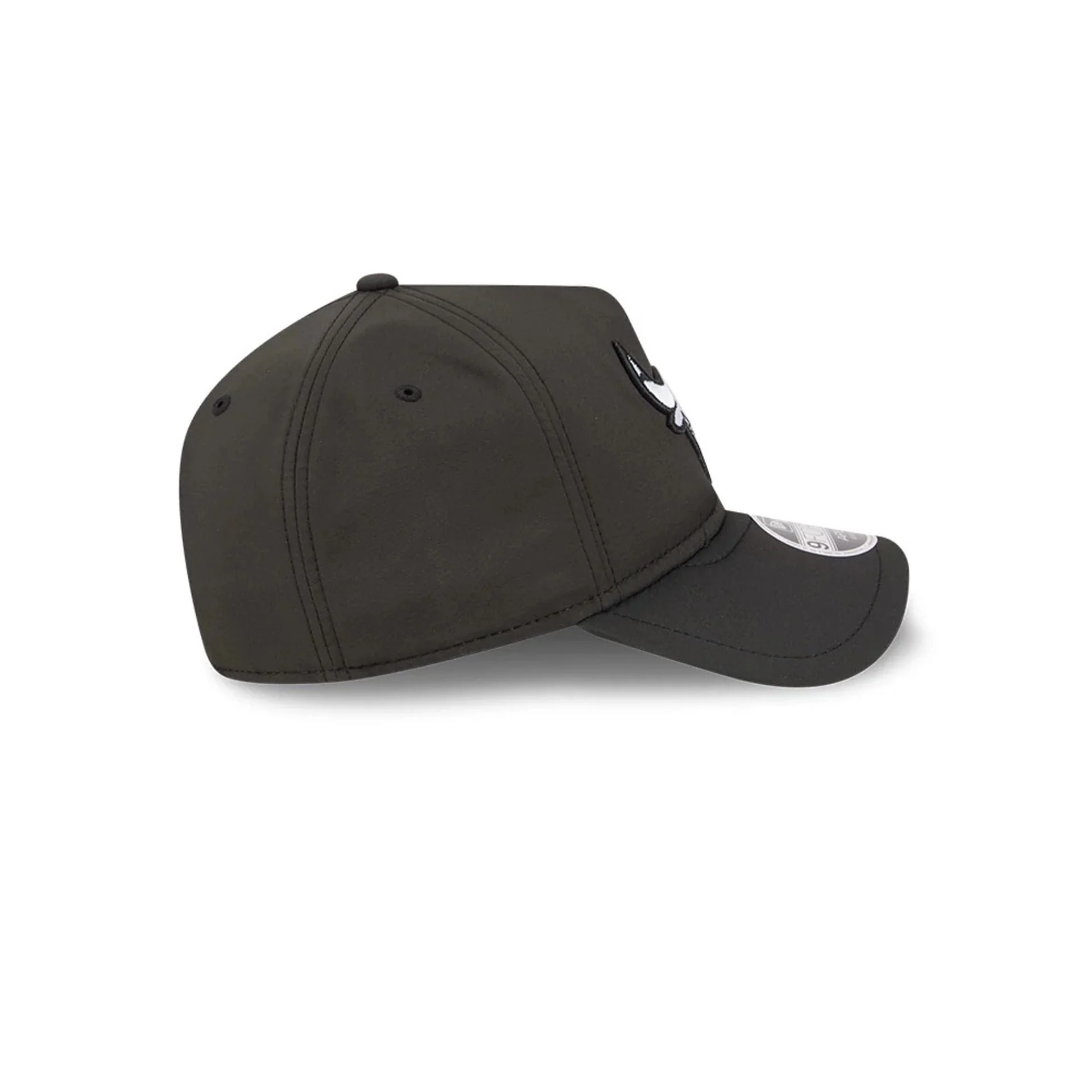 Chicago Bulls NBA Quickstrike Black 9FORTY Apex Adjustable Cap - Image 5