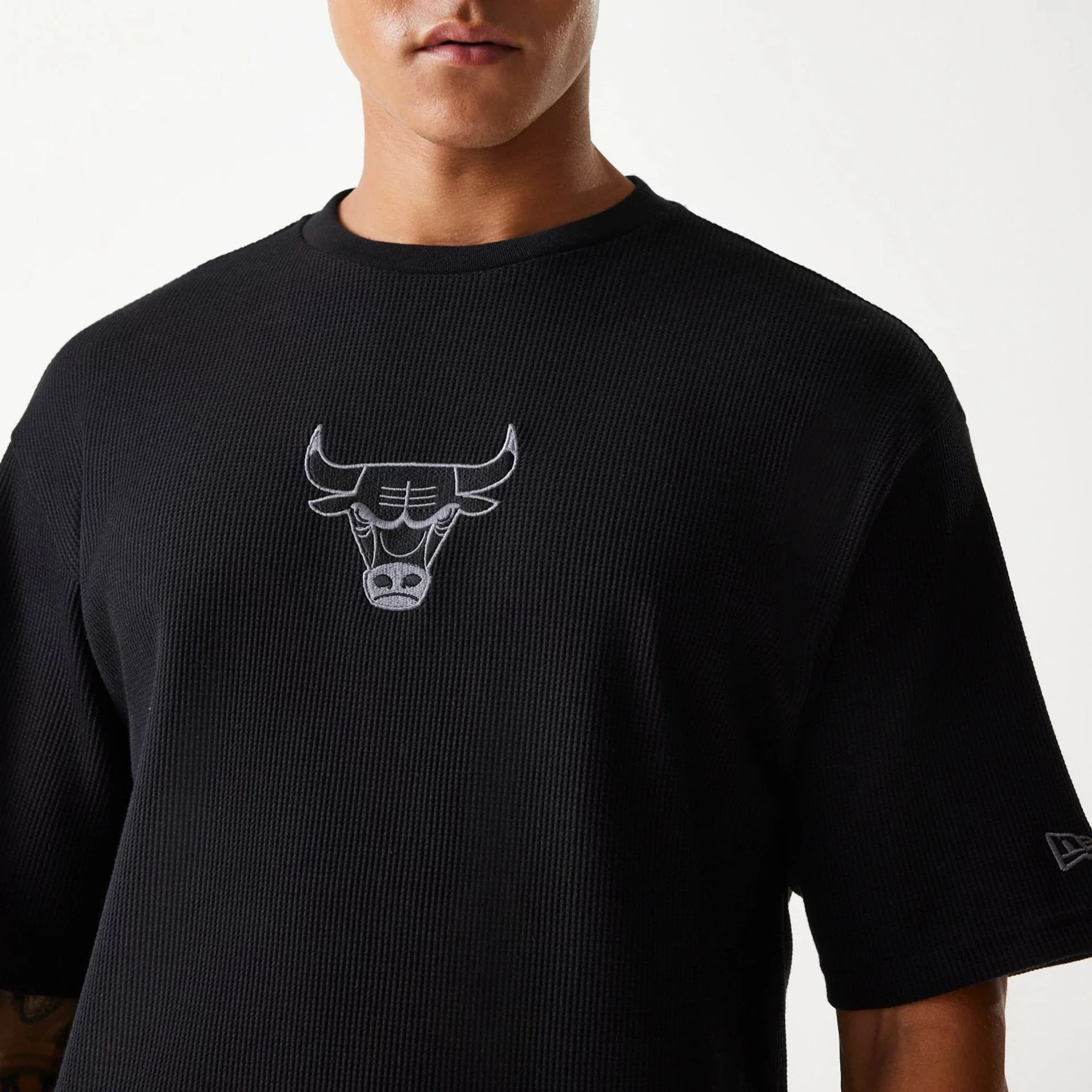 Chicago Bulls NBA Waffle Black Oversized T-Shirt - Image 3