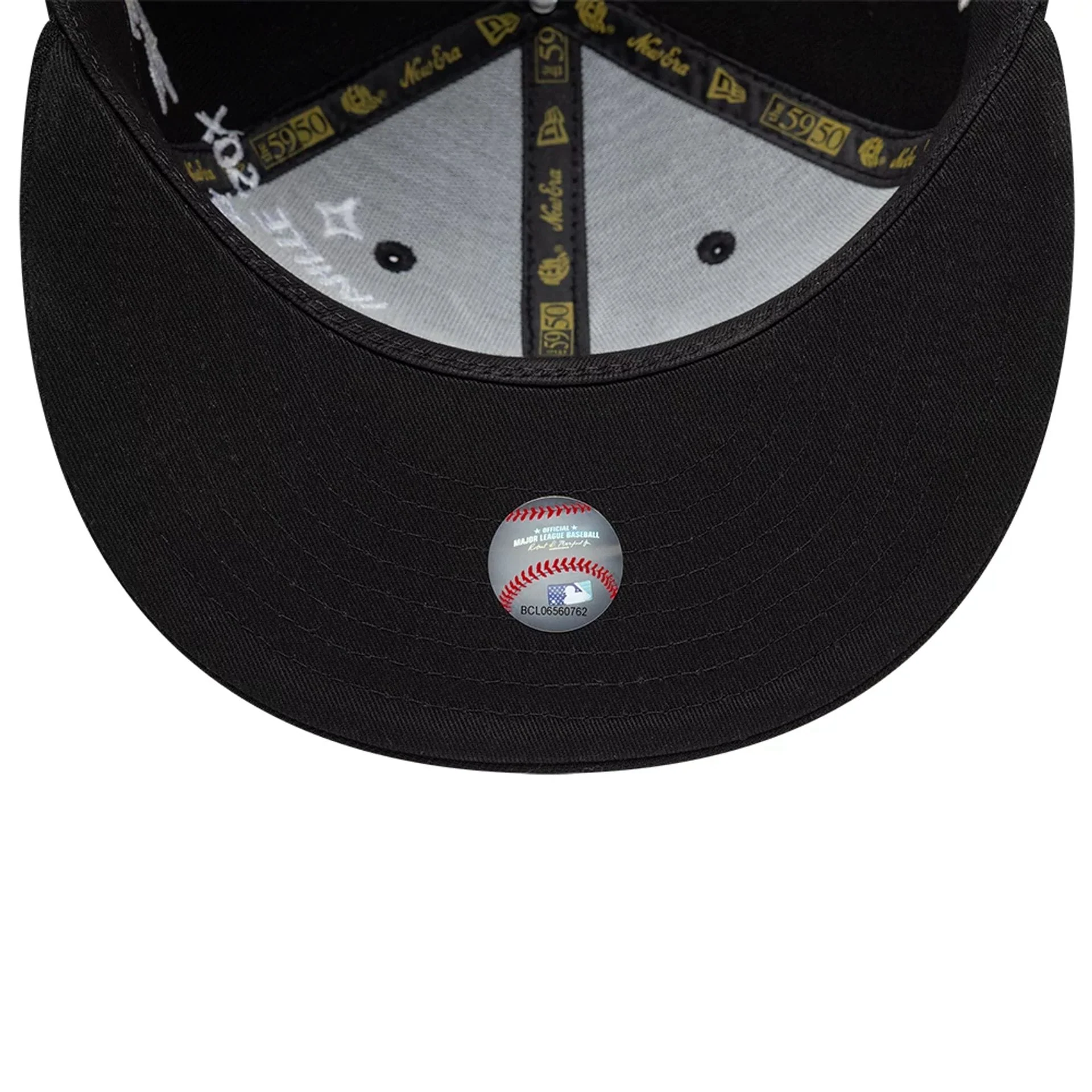 Chicago White Sox MLB Scribble Black 59FIFTY Fitted Cap - Image 7