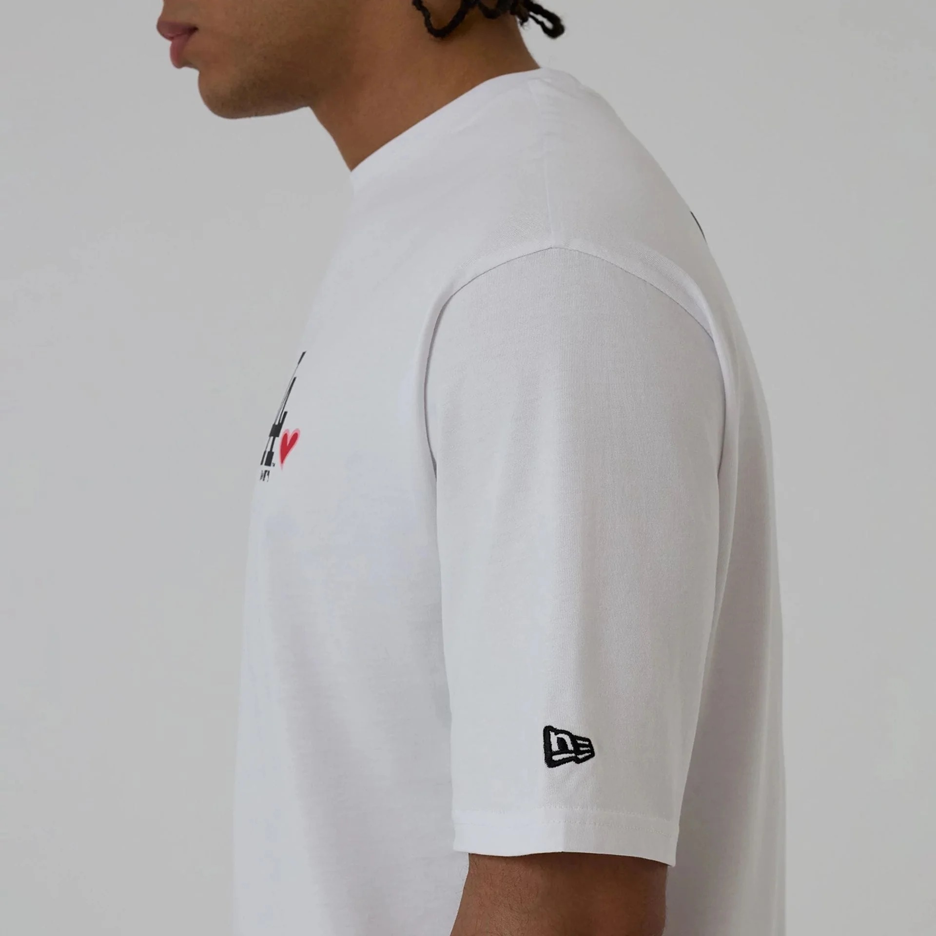 LA Dodgers MLB Heart Graphic White T-Shirt - Image 5