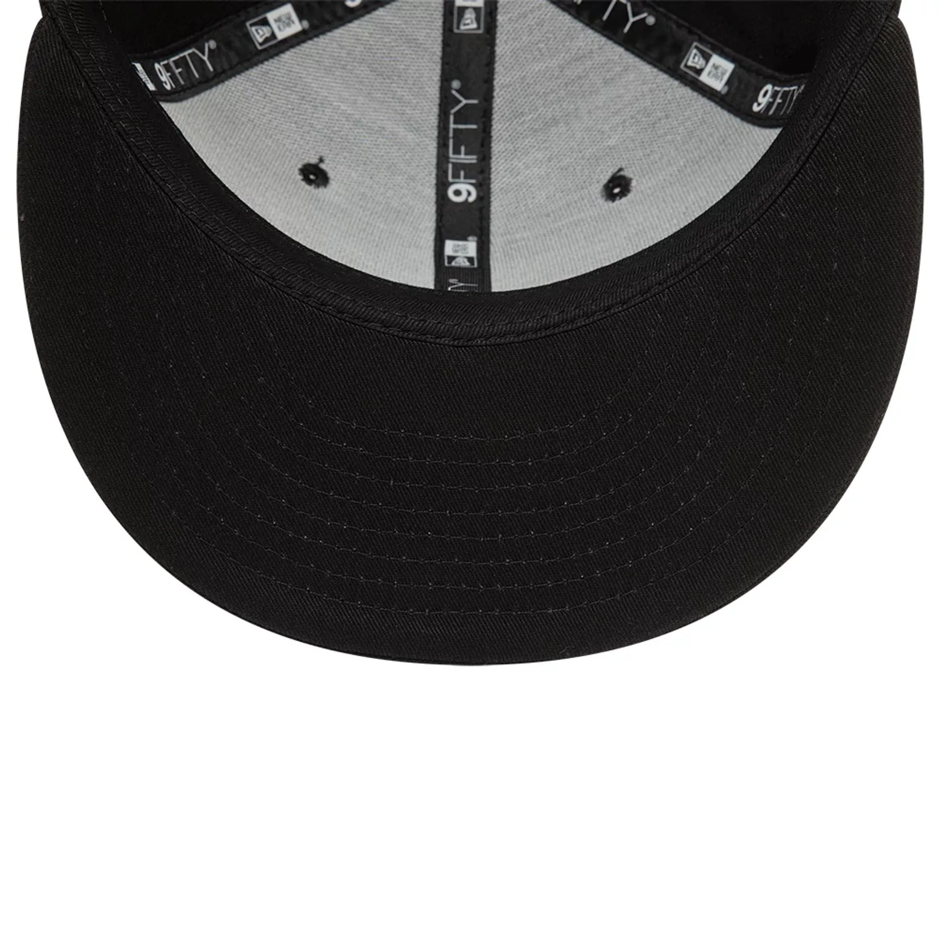 New Era Essential Black 9FIFTY Snapback Cap - Image 7