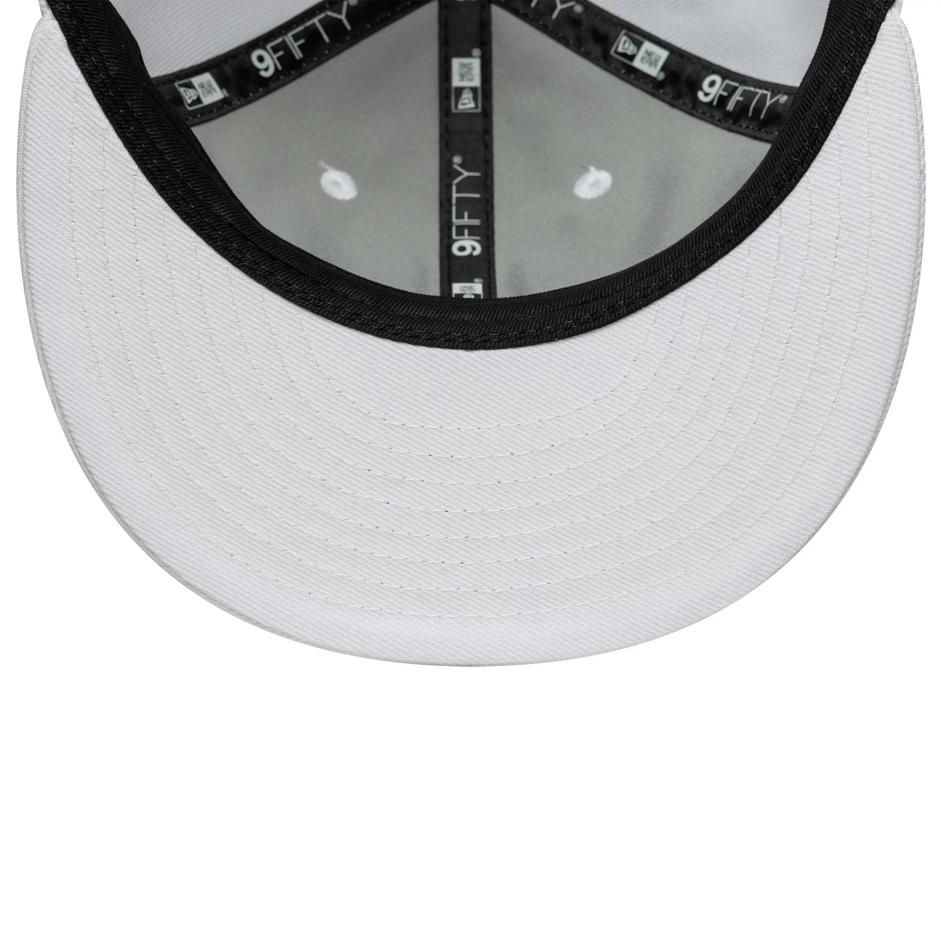 New Era White Retro Crown 9FIFTY Snapback Adjustable Cap - Image 7