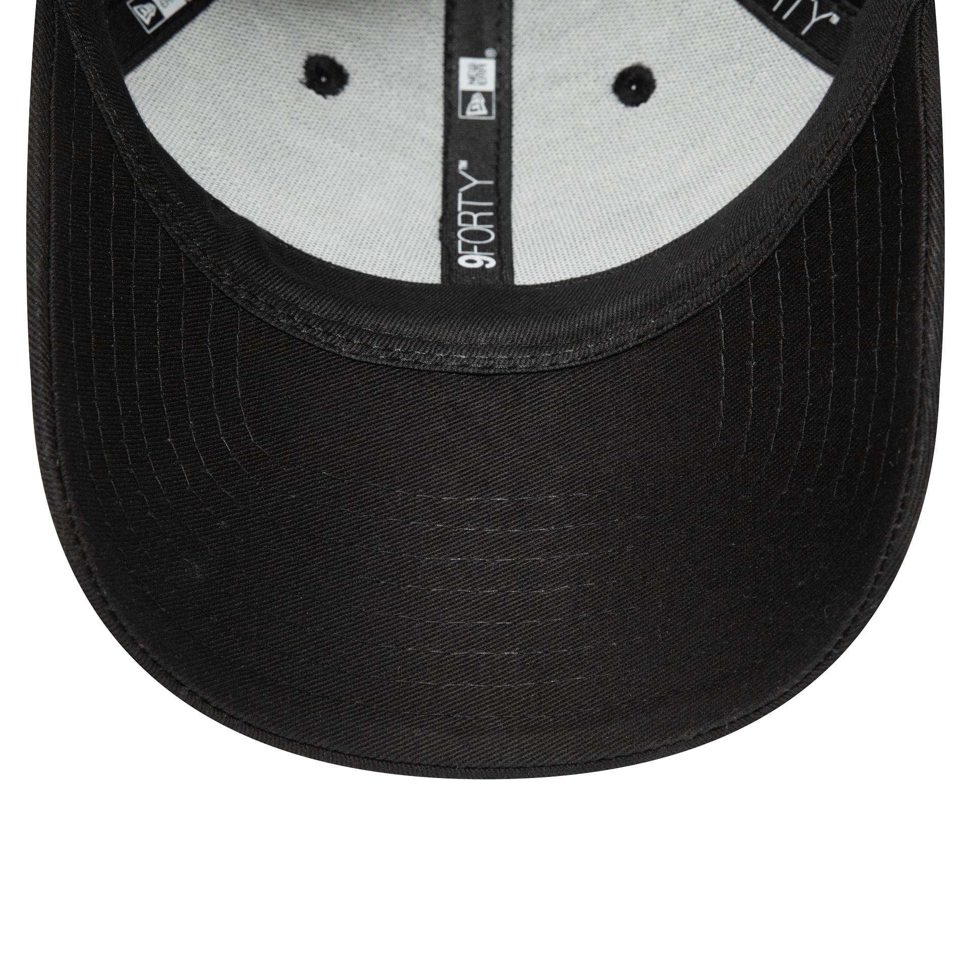 New York Yankees Essential Black 9FORTY Cap - Image 5