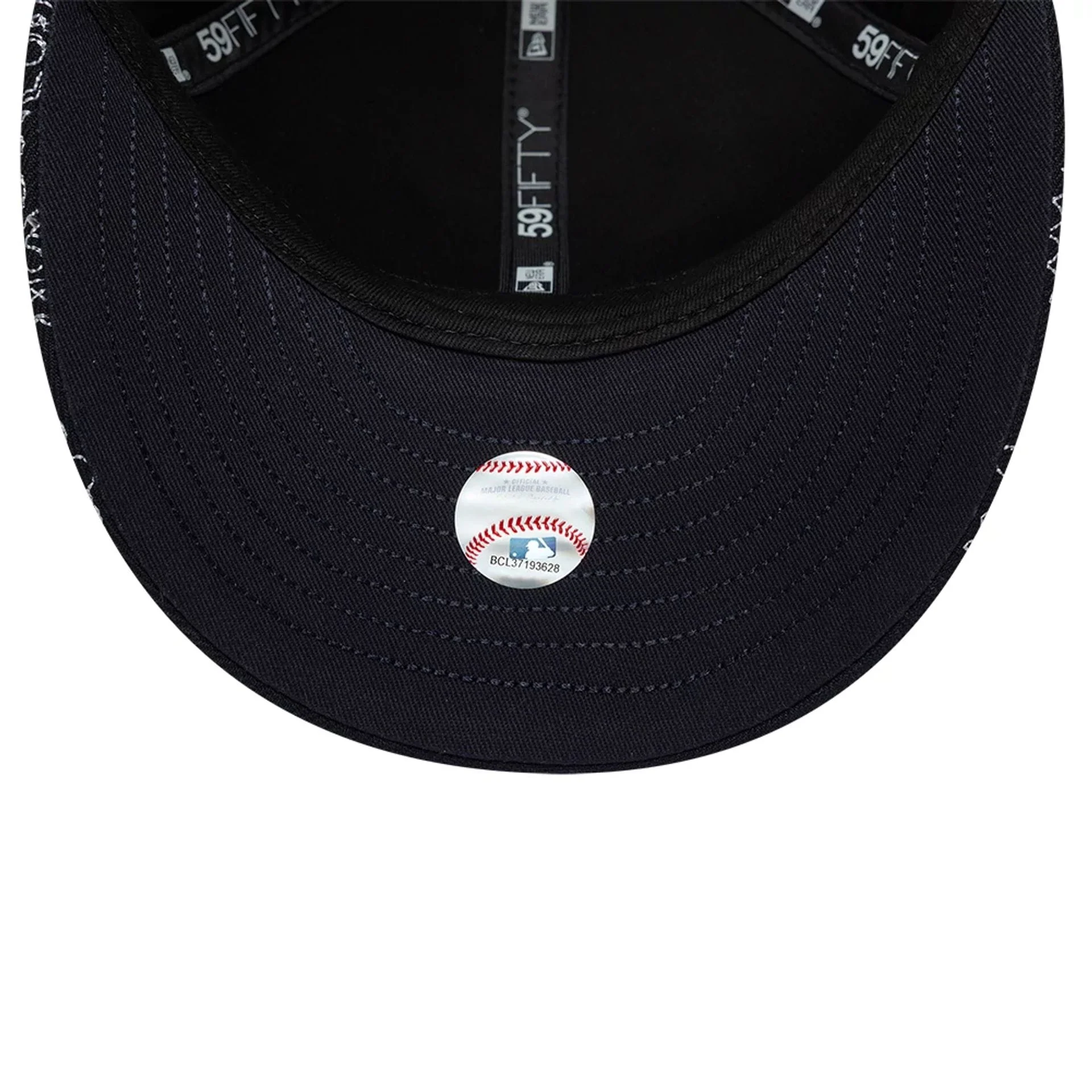 New York Yankees MLB All Over Paisley Navy Low Profile 59FIFTY Fitted Cap - Image 7