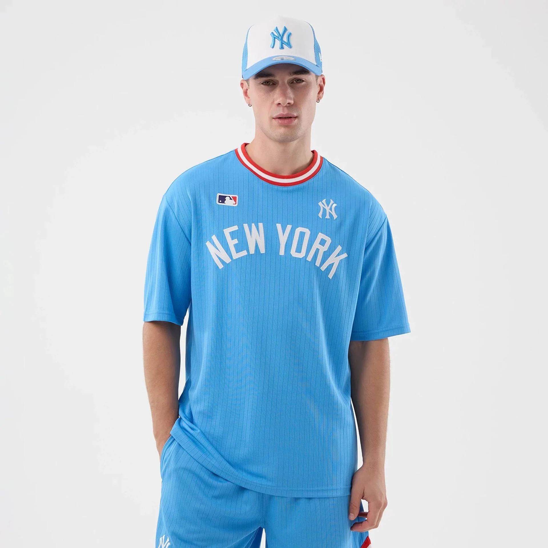 New York Yankees MLB Arch Pastel Blue Oversized T-Shirt