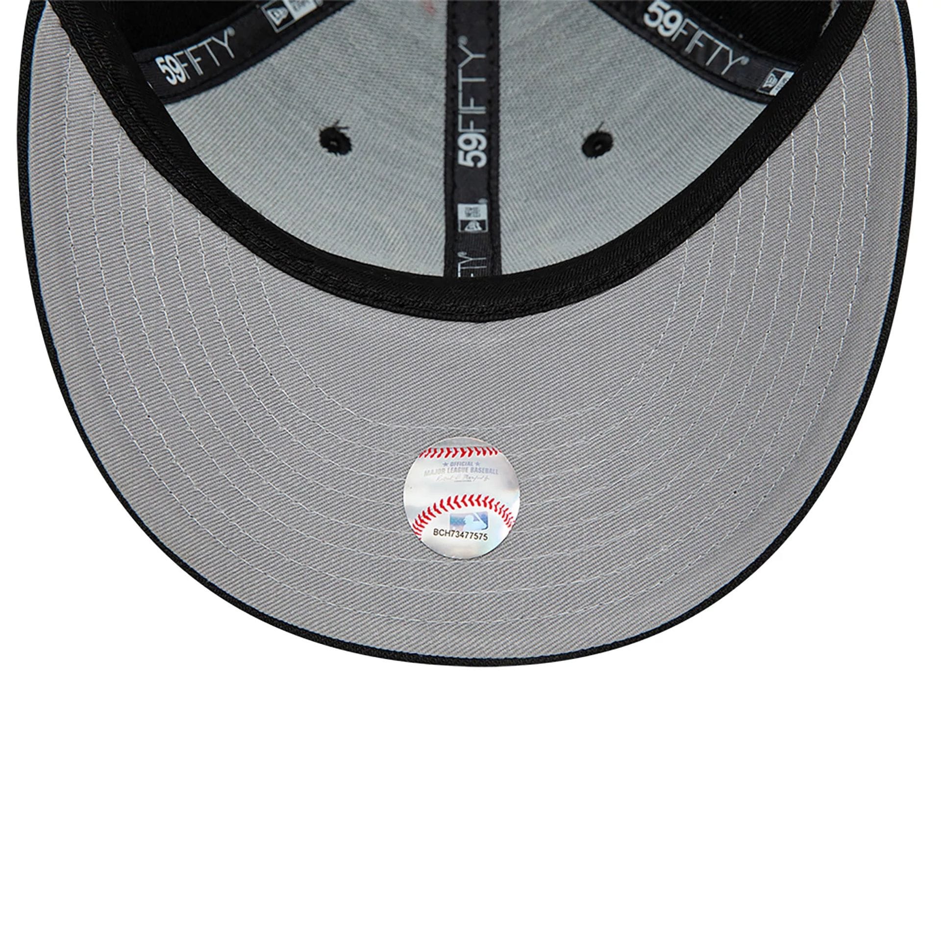 New York Yankees MLB Black Low Profile 59FIFTY Fitted Cap - Image 2