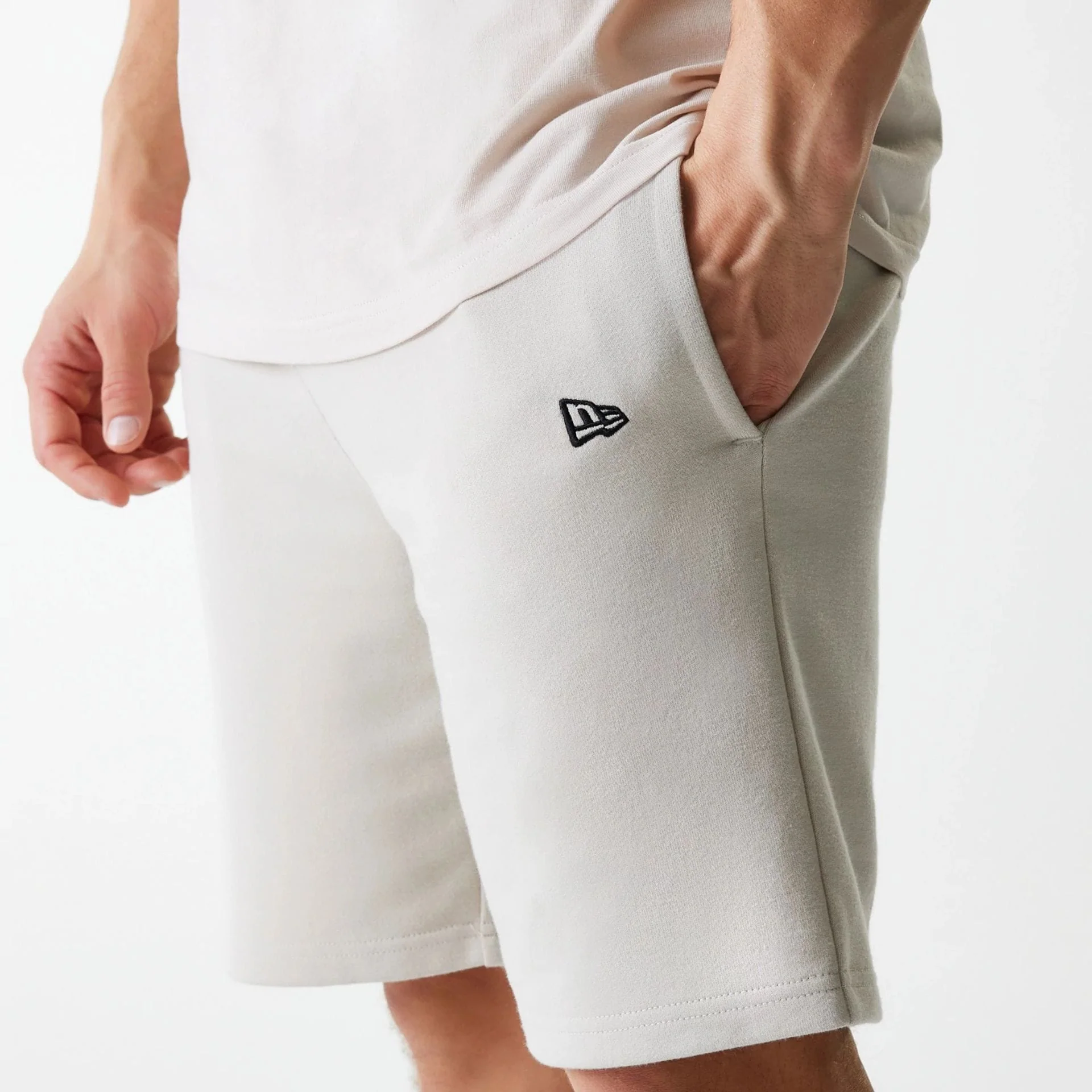 New York Yankees MLB League Essential French Terry Cream Shorts - Image 4