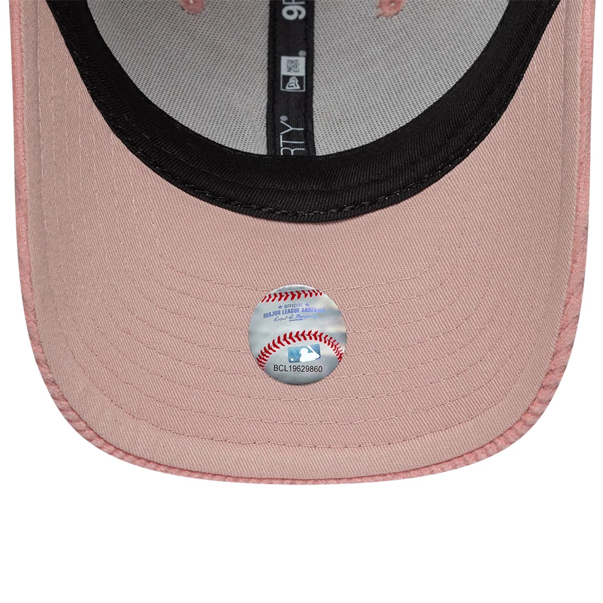 New York Yankees Womens MLB Pastel Cord Pink 9FORTY M-Crown Adjustable Cap - Image 7